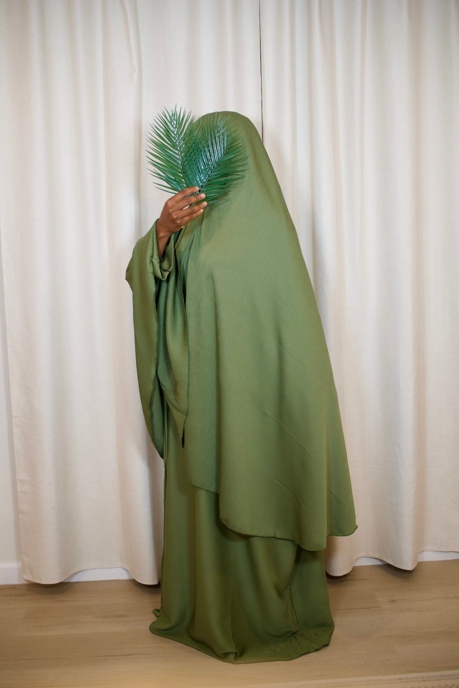 Farasha (Butterfly) Dubai Abaya and Khimar Set - Image 9
