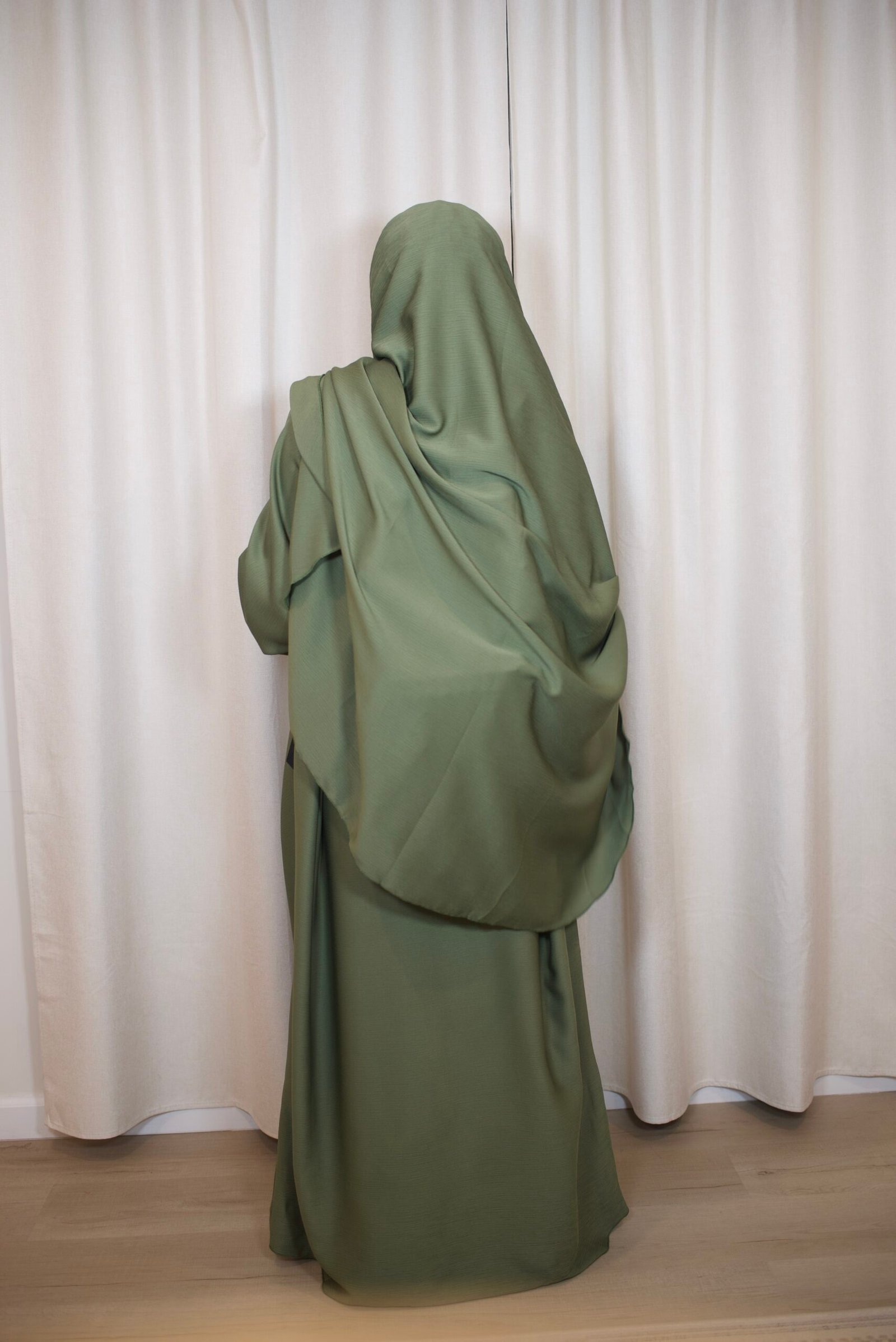 Farasha (Butterfly) Dubai Abaya and Khimar Set - Image 11