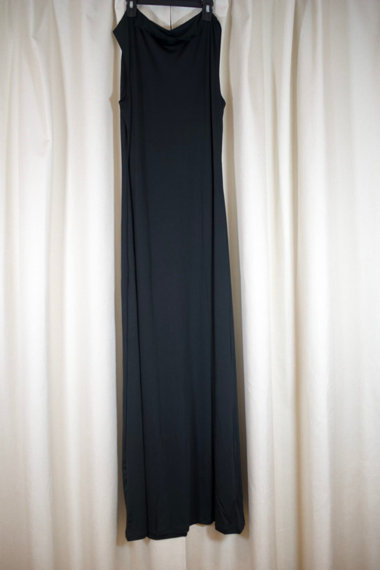 Sleeveless Maxi Length Inner Dress - Image 3